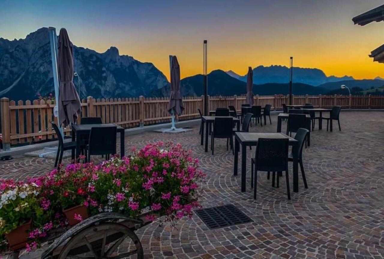Locanda La Baita Santo Stefano Di Cadore Exteriör bild